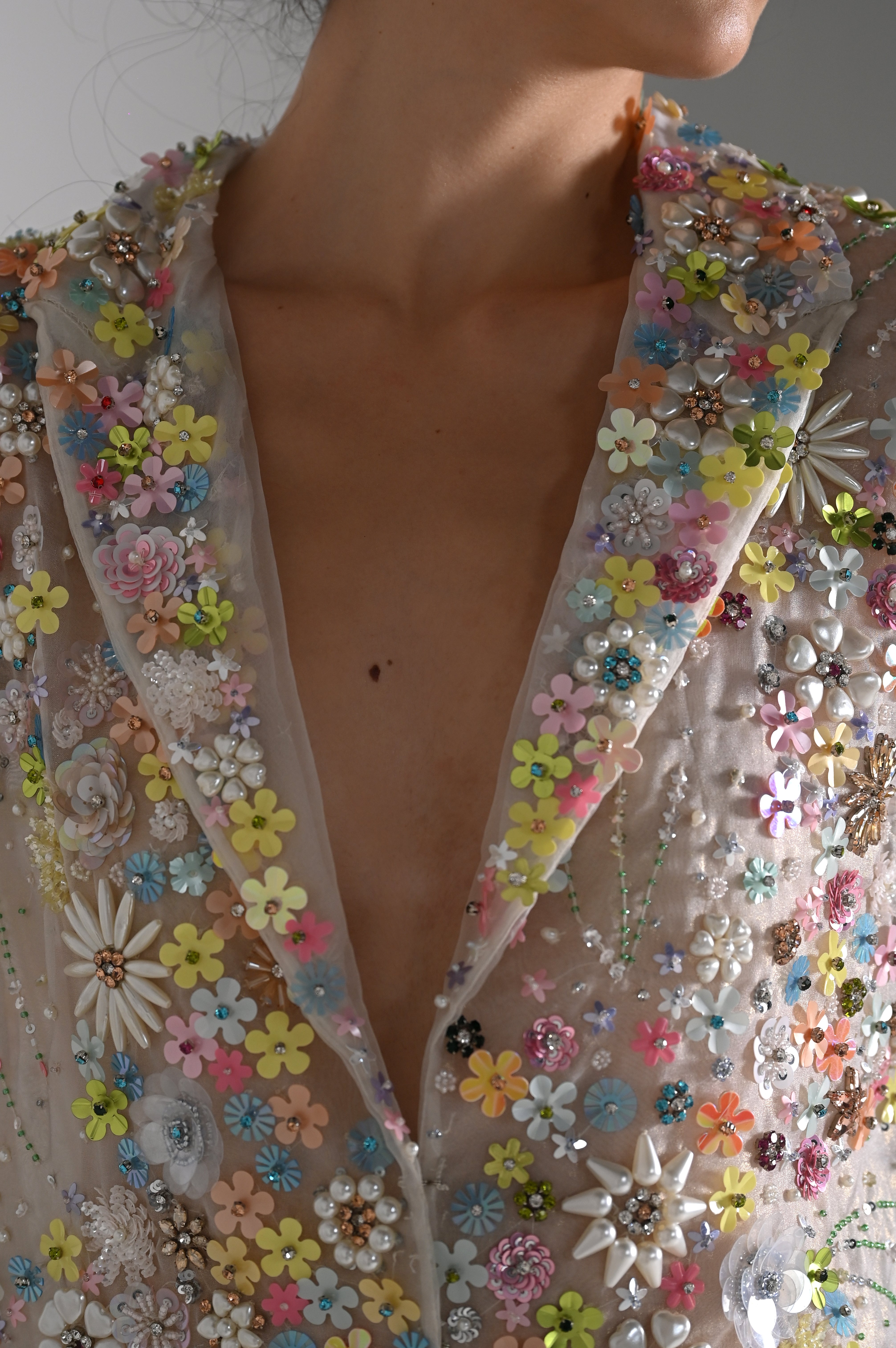 MARYLIN FLORAL EMBELLISHED BLAZER DRESS