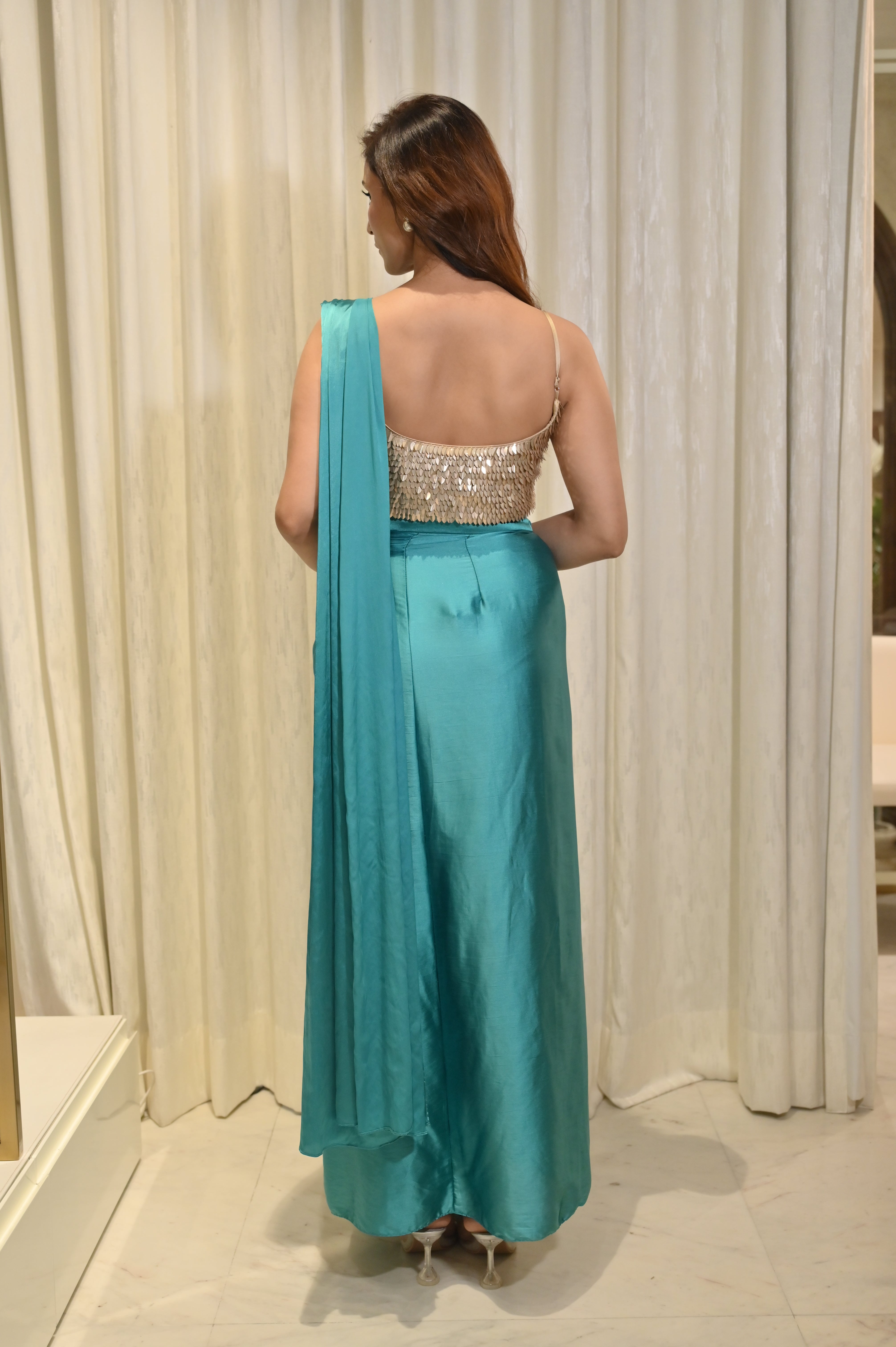 PEARL GOLD SEQUIN CROP TOP